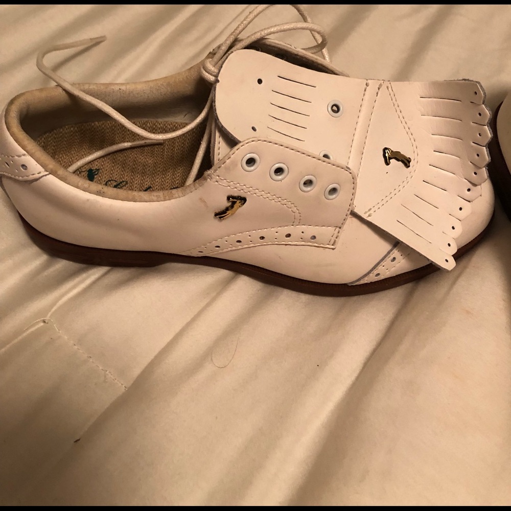 Golf shoes